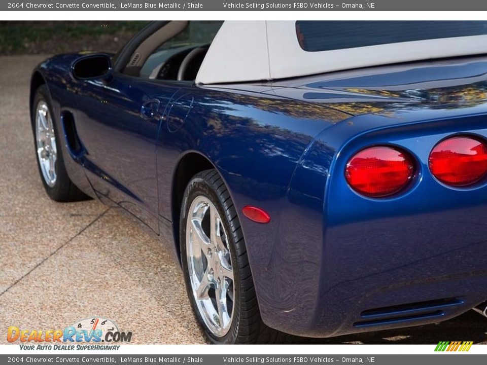 2004 Chevrolet Corvette Convertible LeMans Blue Metallic / Shale Photo #18