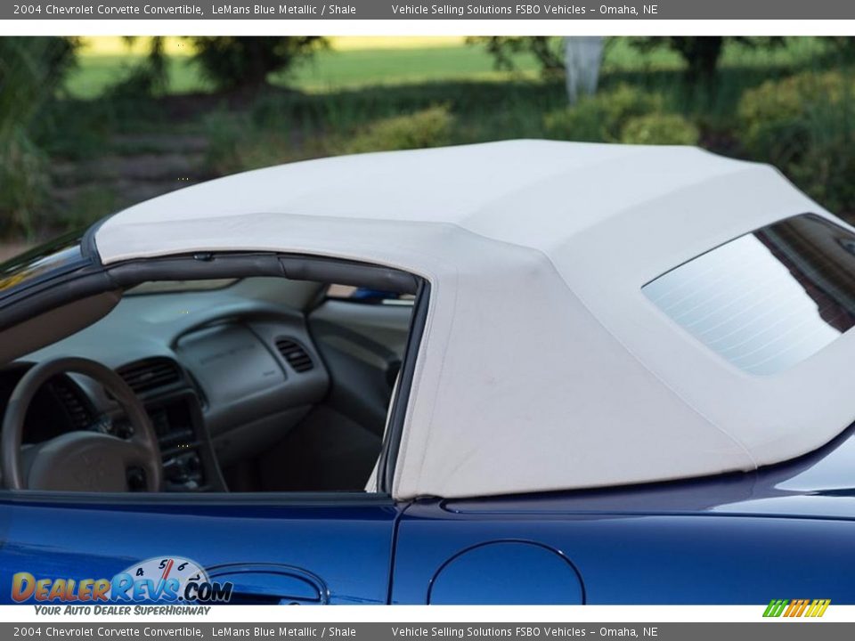 2004 Chevrolet Corvette Convertible LeMans Blue Metallic / Shale Photo #25