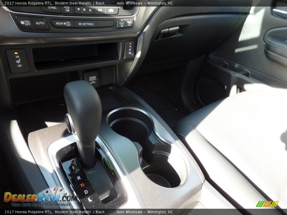 2017 Honda Ridgeline RTL Modern Steel Metallic / Black Photo #19