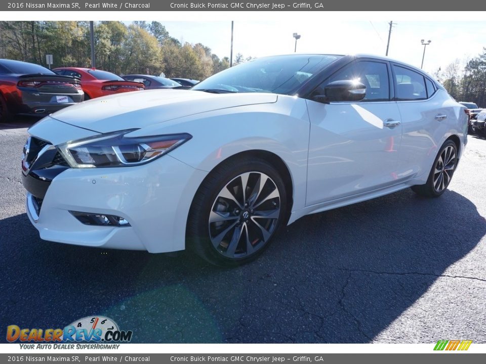 2016 Nissan Maxima SR Pearl White / Charcoal Photo #3