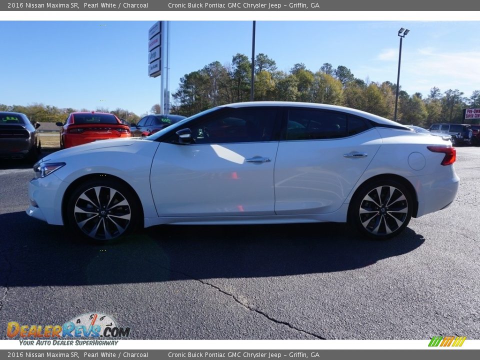 2016 Nissan Maxima SR Pearl White / Charcoal Photo #4