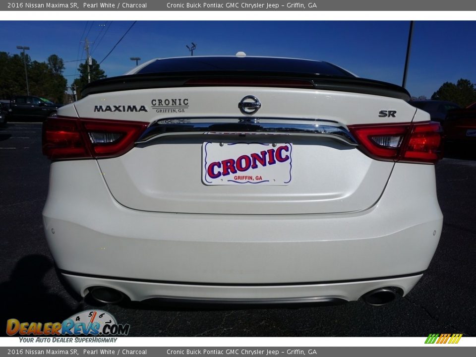 2016 Nissan Maxima SR Pearl White / Charcoal Photo #6