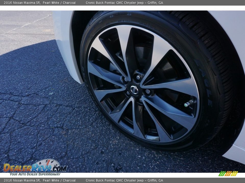2016 Nissan Maxima SR Pearl White / Charcoal Photo #13