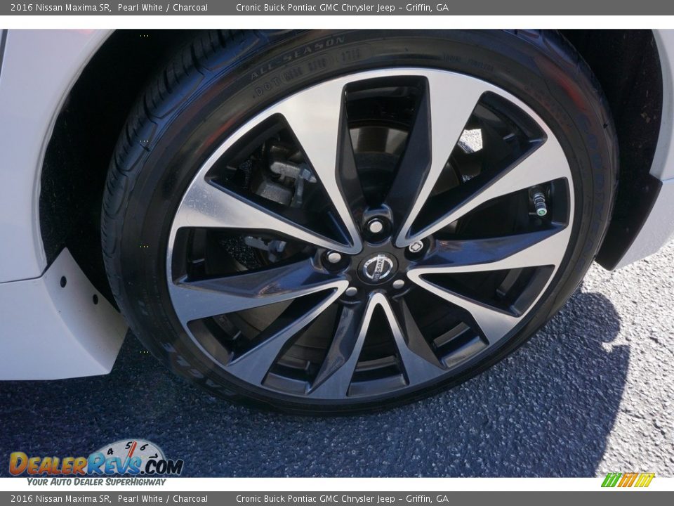 2016 Nissan Maxima SR Pearl White / Charcoal Photo #15