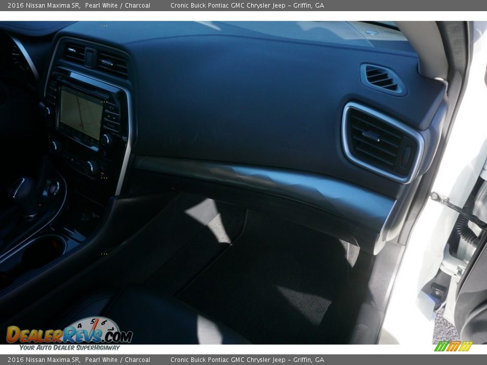 2016 Nissan Maxima SR Pearl White / Charcoal Photo #20