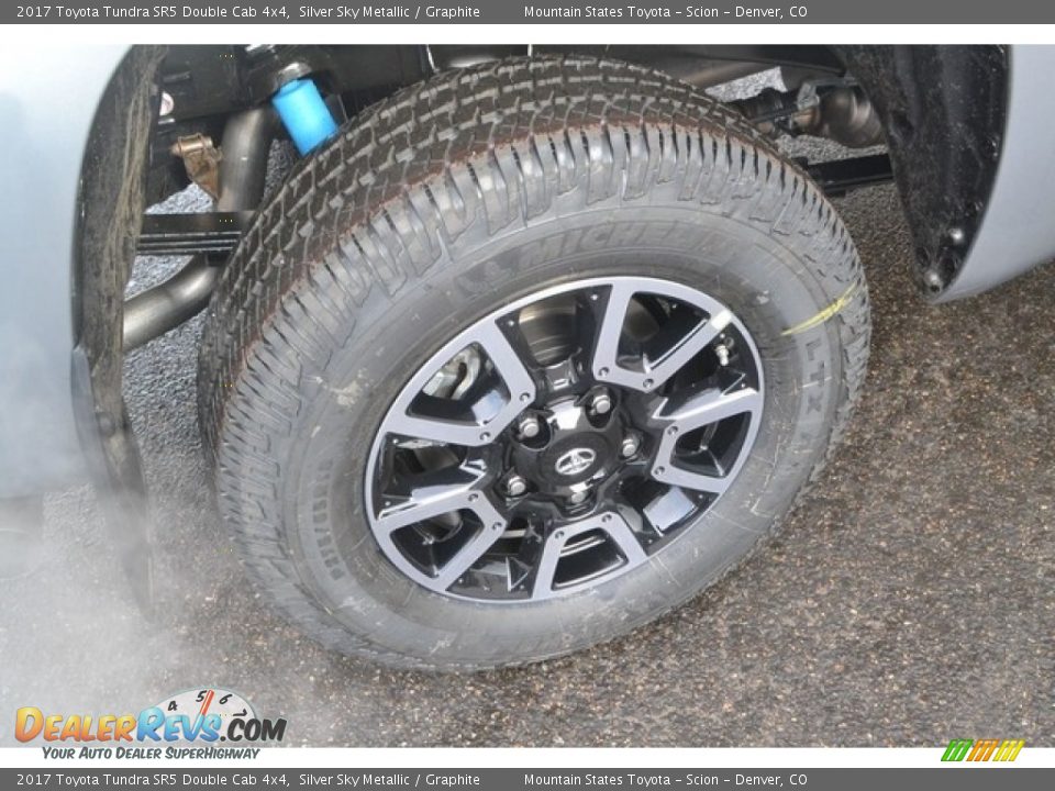 2017 Toyota Tundra SR5 Double Cab 4x4 Silver Sky Metallic / Graphite Photo #9