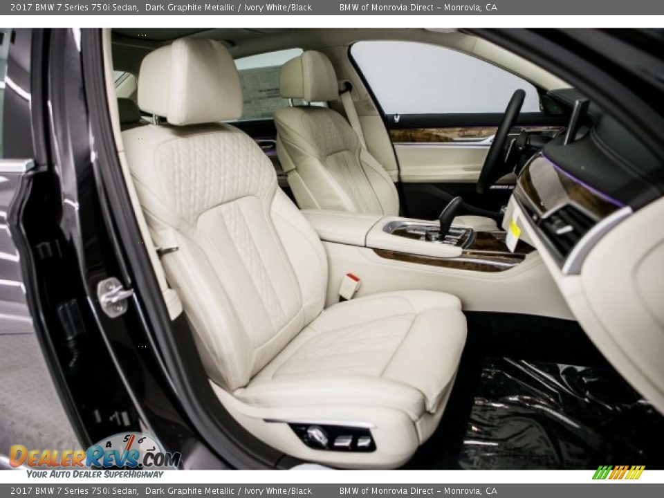 Ivory White/Black Interior - 2017 BMW 7 Series 750i Sedan Photo #2