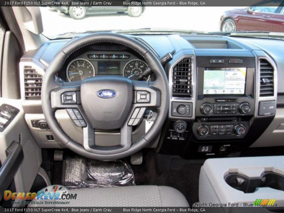 2017 Ford F150 XLT SuperCrew 4x4 Blue Jeans / Earth Gray Photo #16