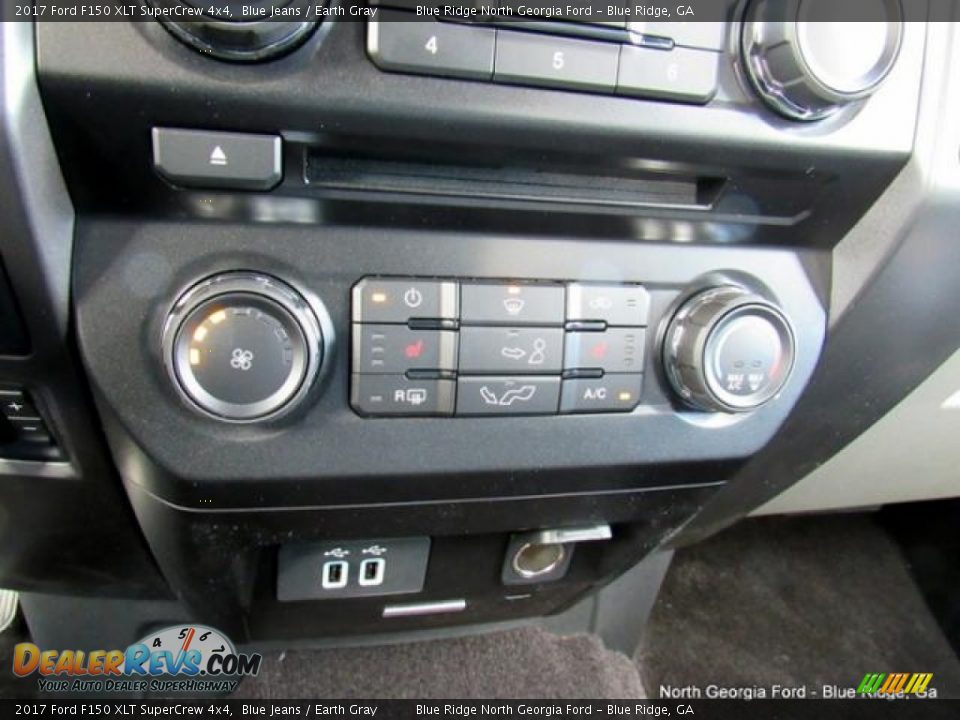 2017 Ford F150 XLT SuperCrew 4x4 Blue Jeans / Earth Gray Photo #24