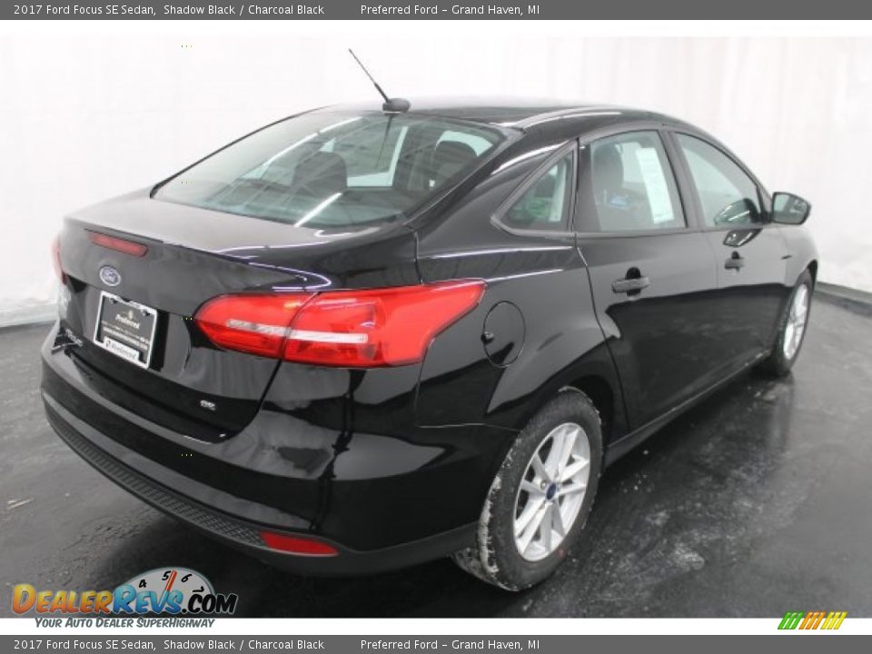 2017 Ford Focus SE Sedan Shadow Black / Charcoal Black Photo #5