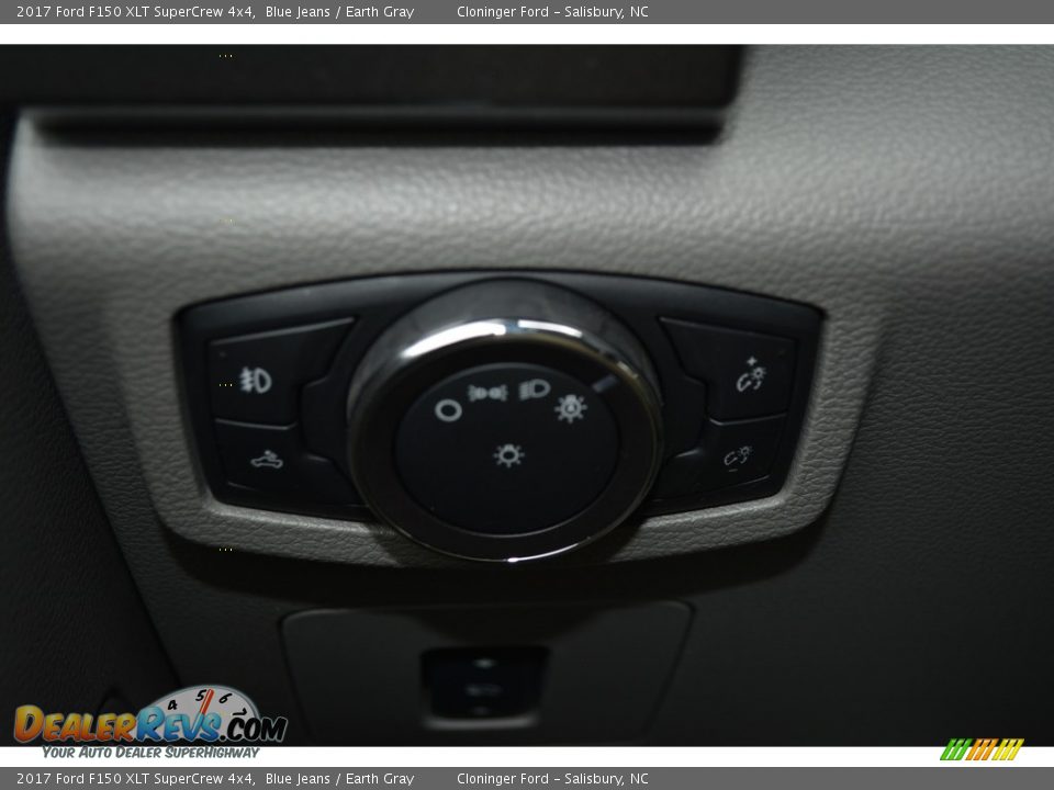 2017 Ford F150 XLT SuperCrew 4x4 Blue Jeans / Earth Gray Photo #18