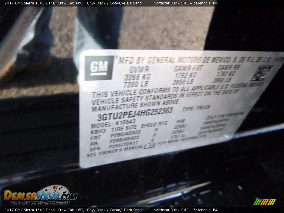 2017 GMC Sierra 1500 Denali Crew Cab 4WD Onyx Black / Cocoa/­Dark Sand Photo #15