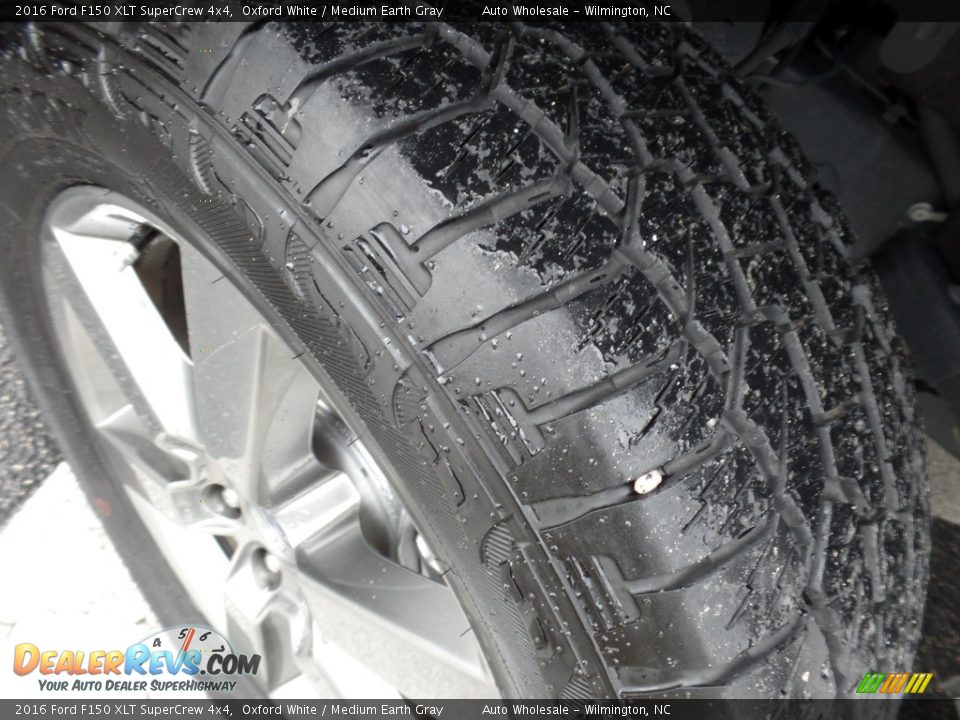 2016 Ford F150 XLT SuperCrew 4x4 Oxford White / Medium Earth Gray Photo #8