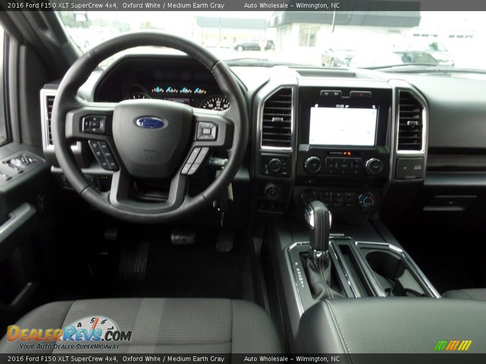 2016 Ford F150 XLT SuperCrew 4x4 Oxford White / Medium Earth Gray Photo #15