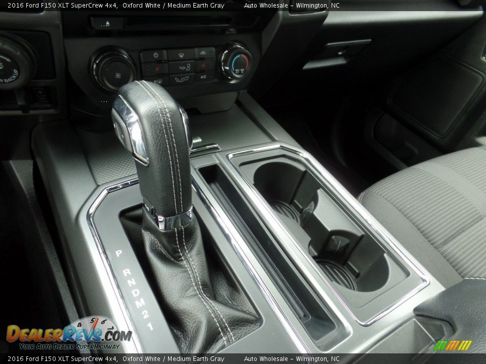 2016 Ford F150 XLT SuperCrew 4x4 Oxford White / Medium Earth Gray Photo #19