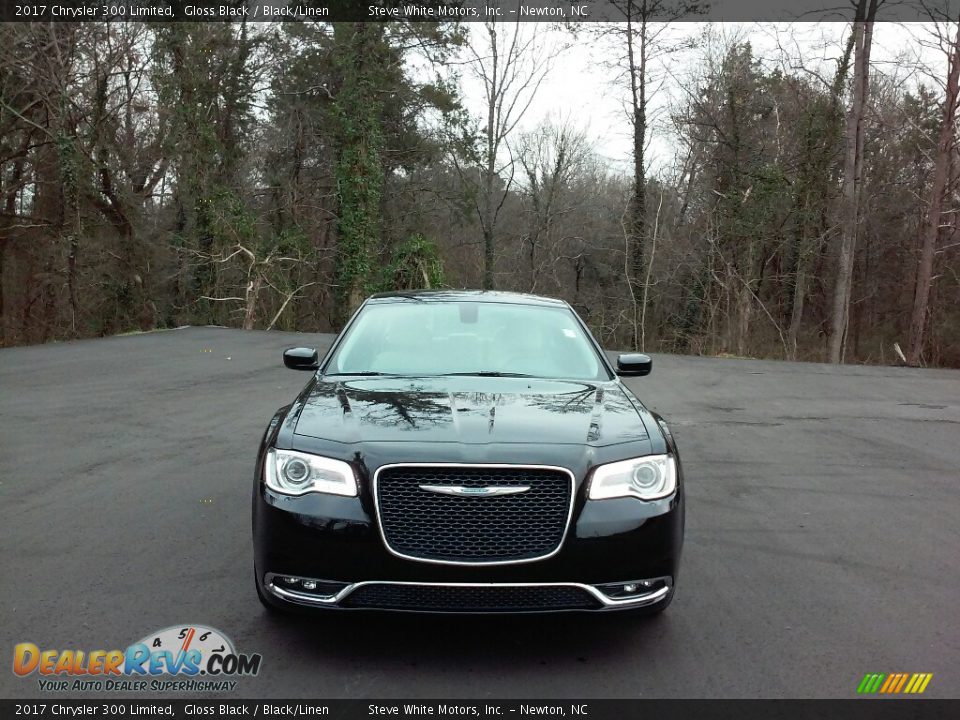 2017 Chrysler 300 Limited Gloss Black / Black/Linen Photo #3