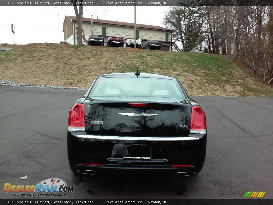 2017 Chrysler 300 Limited Gloss Black / Black/Linen Photo #7