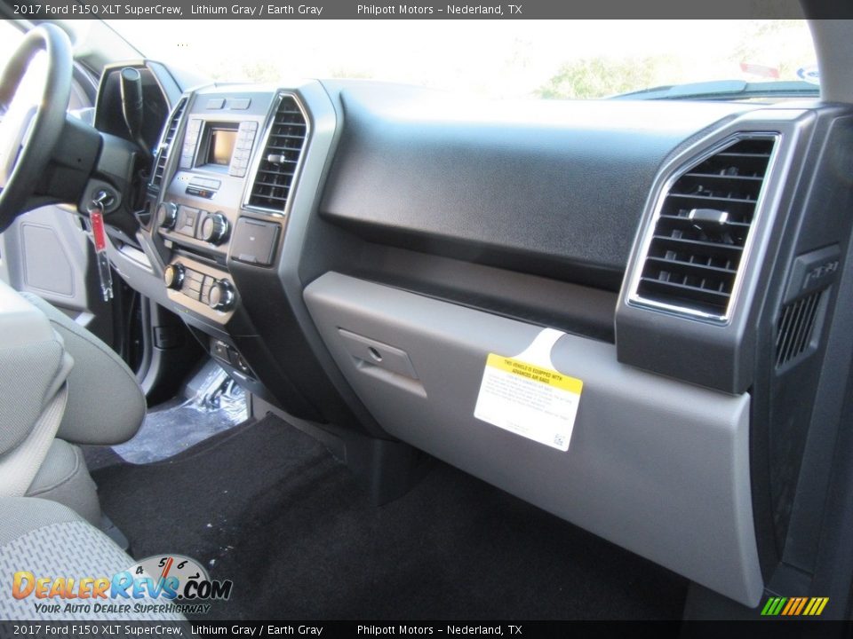 Dashboard of 2017 Ford F150 XLT SuperCrew Photo #16