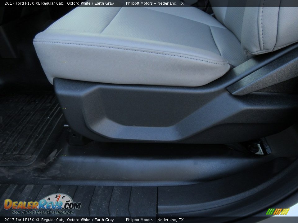Front Seat of 2017 Ford F150 XL Regular Cab Photo #21