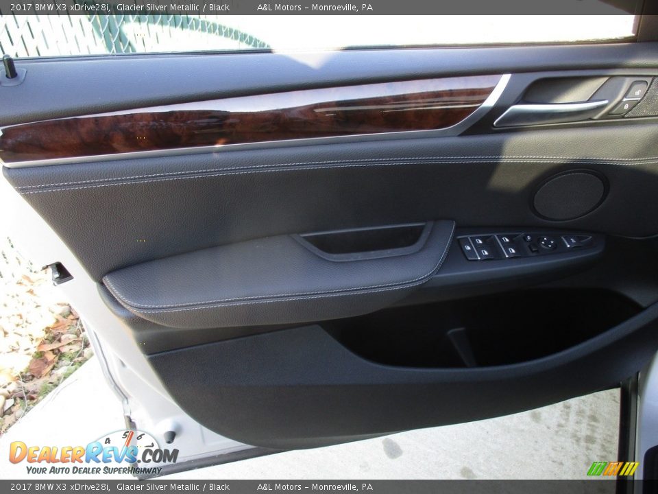 2017 BMW X3 xDrive28i Glacier Silver Metallic / Black Photo #9