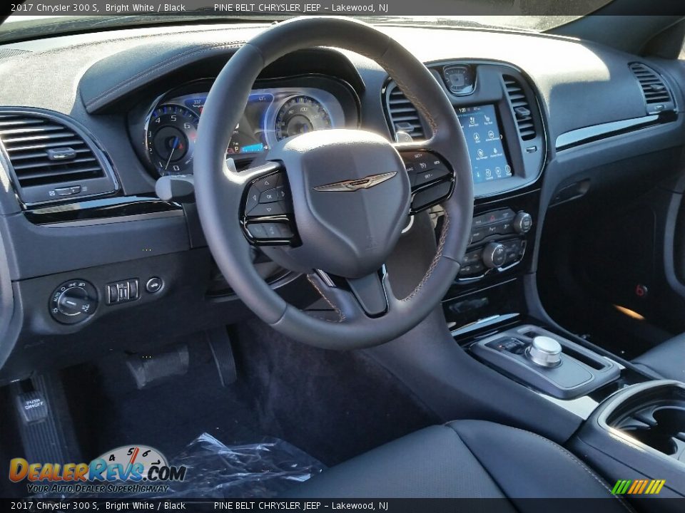 2017 Chrysler 300 S Bright White / Black Photo #7