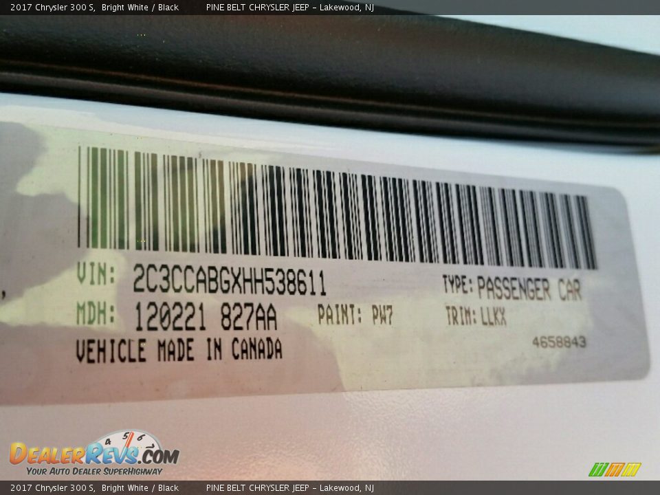 2017 Chrysler 300 S Bright White / Black Photo #10