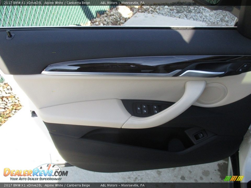 2017 BMW X1 xDrive28i Alpine White / Canberra Beige Photo #10