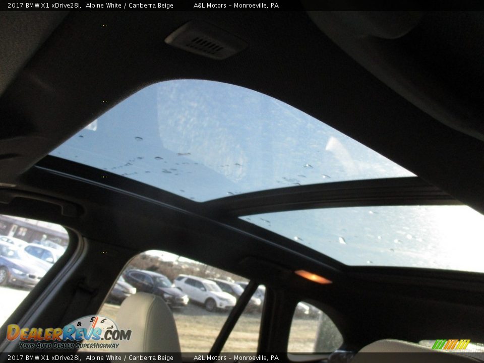 2017 BMW X1 xDrive28i Alpine White / Canberra Beige Photo #11
