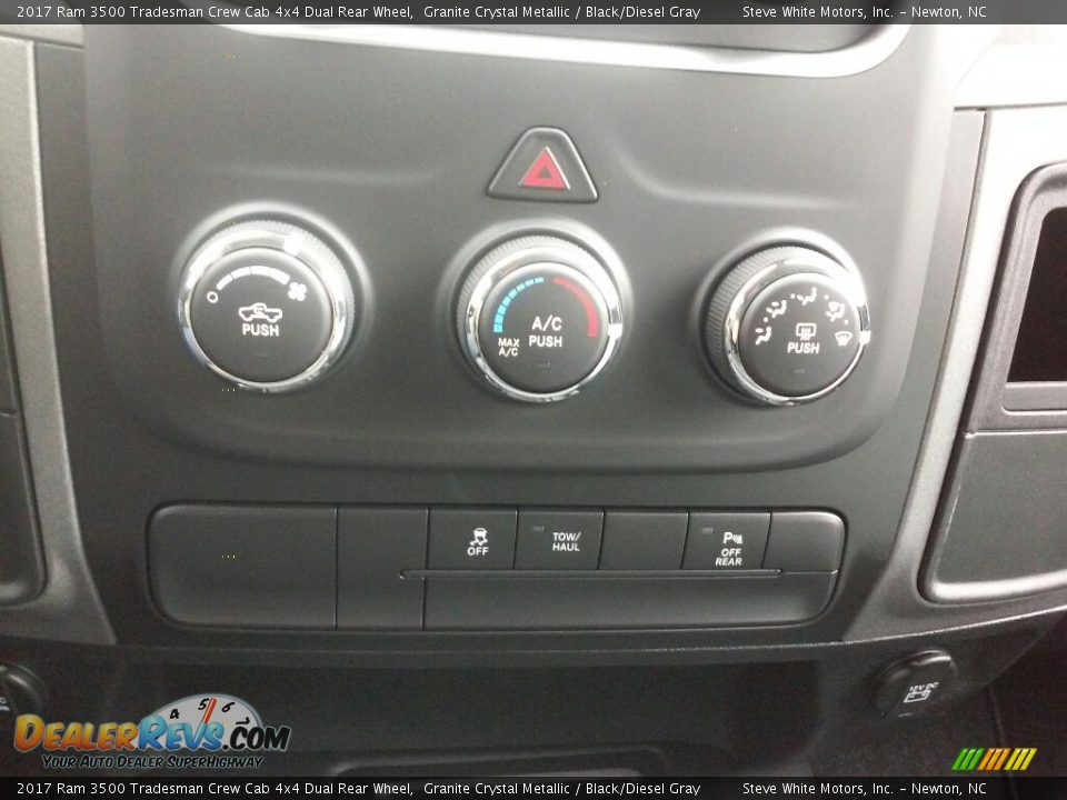 Controls of 2017 Ram 3500 Tradesman Crew Cab 4x4 Dual Rear Wheel Photo #16