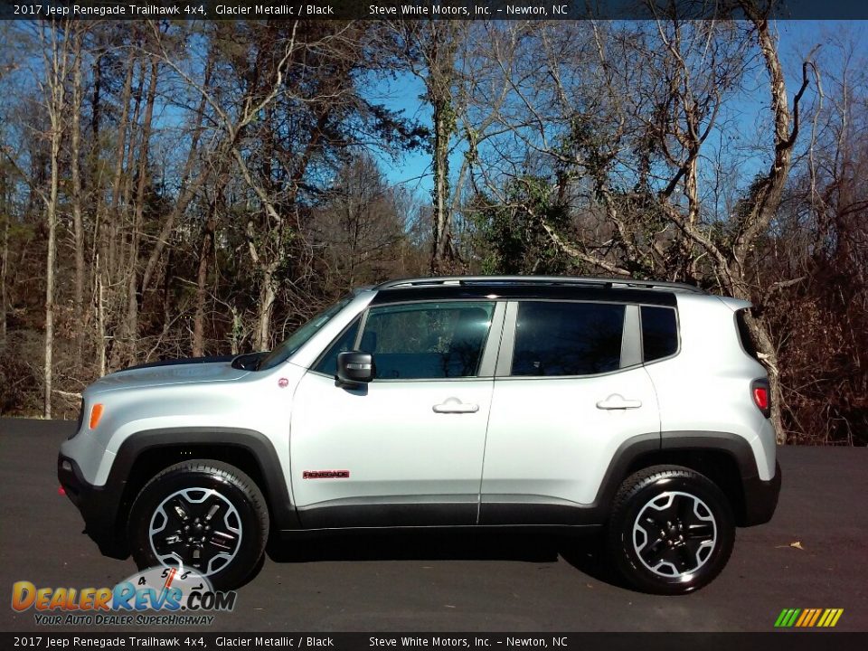 2017 Jeep Renegade Trailhawk 4x4 Glacier Metallic / Black Photo #1