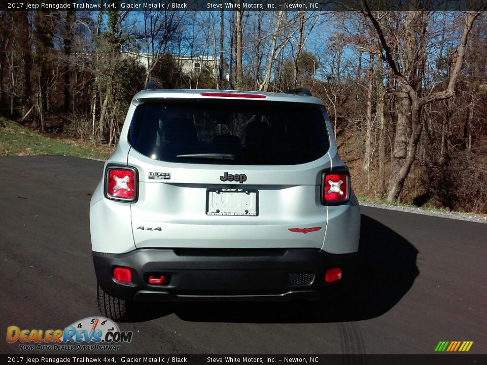 2017 Jeep Renegade Trailhawk 4x4 Glacier Metallic / Black Photo #7