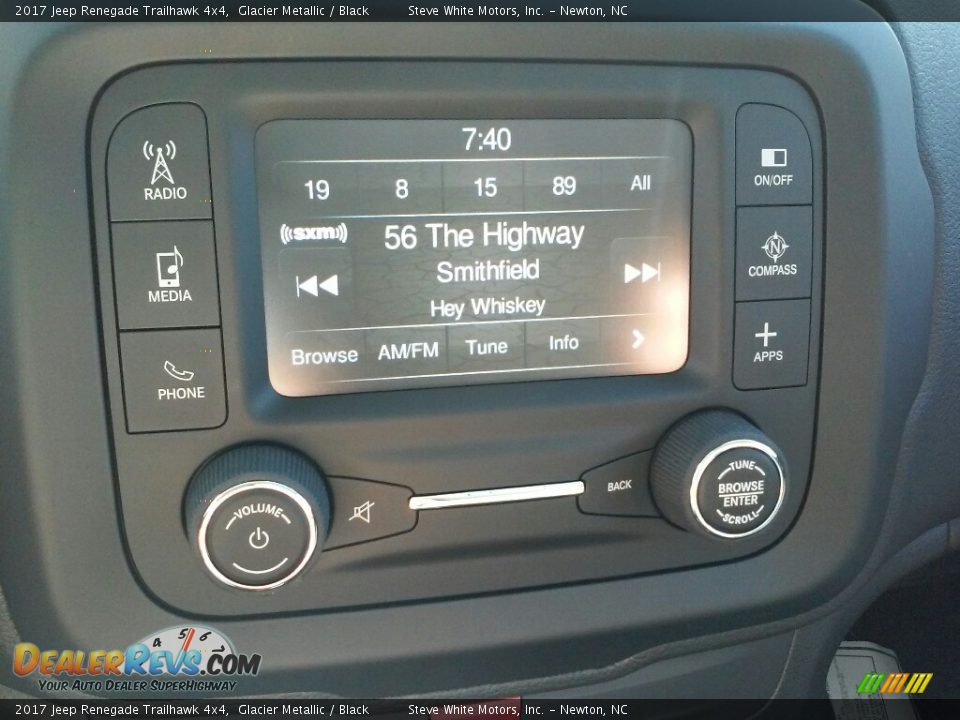 2017 Jeep Renegade Trailhawk 4x4 Glacier Metallic / Black Photo #14