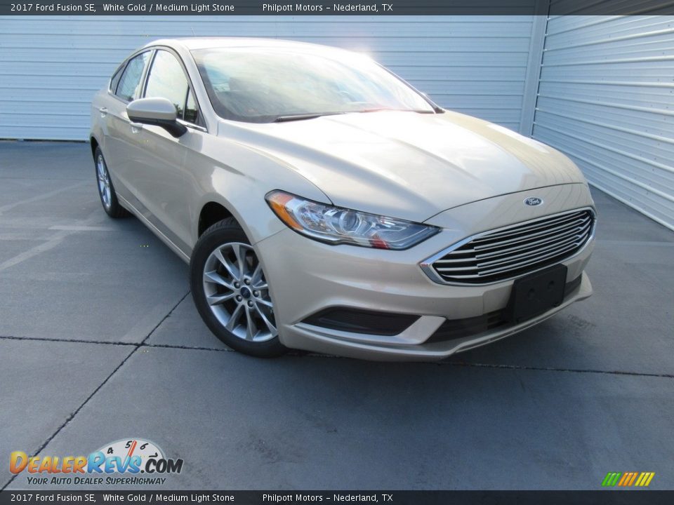 2017 Ford Fusion SE White Gold / Medium Light Stone Photo #1