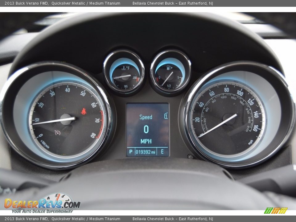 2013 Buick Verano FWD Quicksilver Metallic / Medium Titanium Photo #17