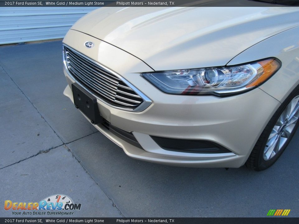 2017 Ford Fusion SE White Gold / Medium Light Stone Photo #10