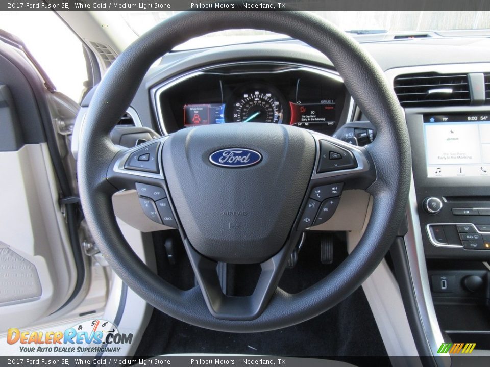 2017 Ford Fusion SE White Gold / Medium Light Stone Photo #29