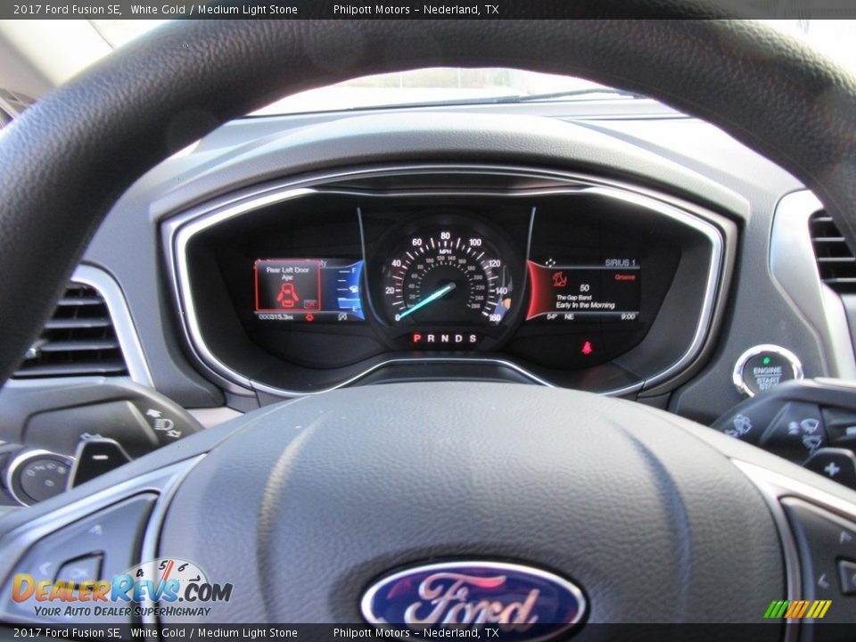 2017 Ford Fusion SE White Gold / Medium Light Stone Photo #30