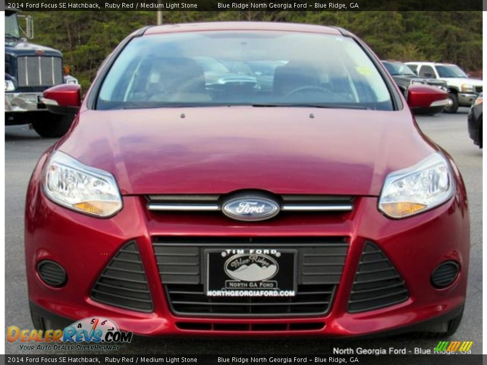 2014 Ford Focus SE Hatchback Ruby Red / Medium Light Stone Photo #8