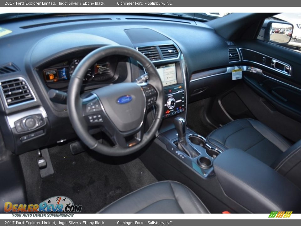 Dashboard of 2017 Ford Explorer Limited Photo #8
