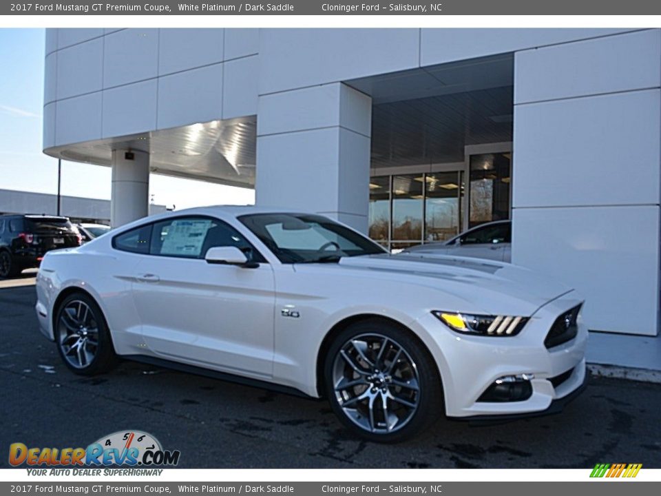 Front 3/4 View of 2017 Ford Mustang GT Premium Coupe Photo #1