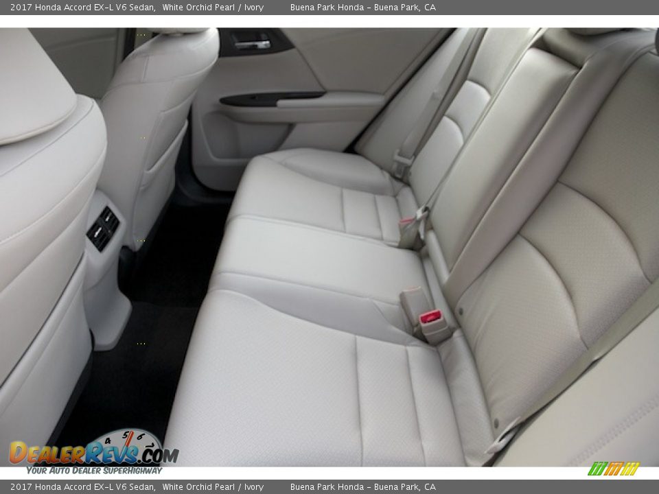 2017 Honda Accord EX-L V6 Sedan White Orchid Pearl / Ivory Photo #12