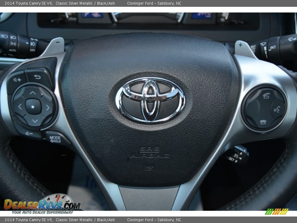 2014 Toyota Camry SE V6 Classic Silver Metallic / Black/Ash Photo #25