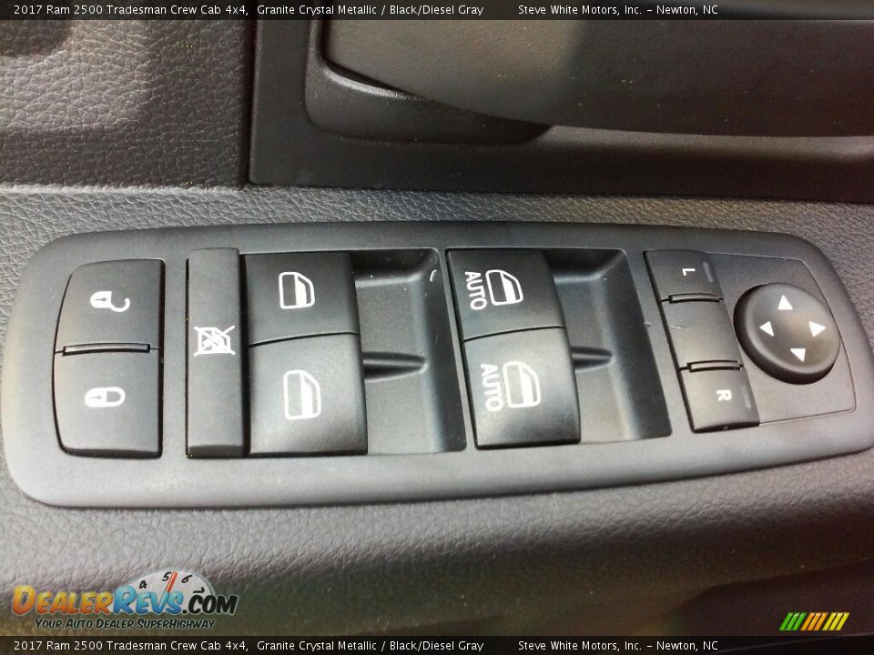 2017 Ram 2500 Tradesman Crew Cab 4x4 Granite Crystal Metallic / Black/Diesel Gray Photo #11