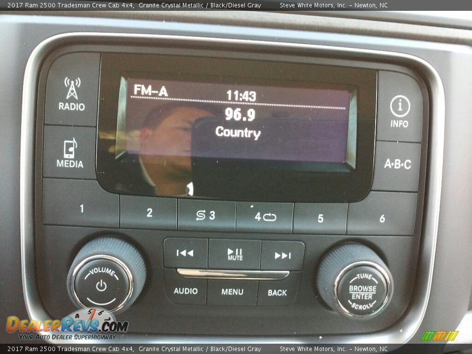 2017 Ram 2500 Tradesman Crew Cab 4x4 Granite Crystal Metallic / Black/Diesel Gray Photo #14