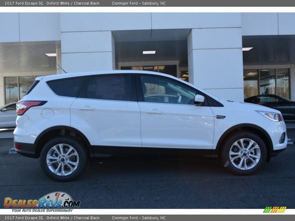 2017 Ford Escape SE Oxford White / Charcoal Black Photo #2