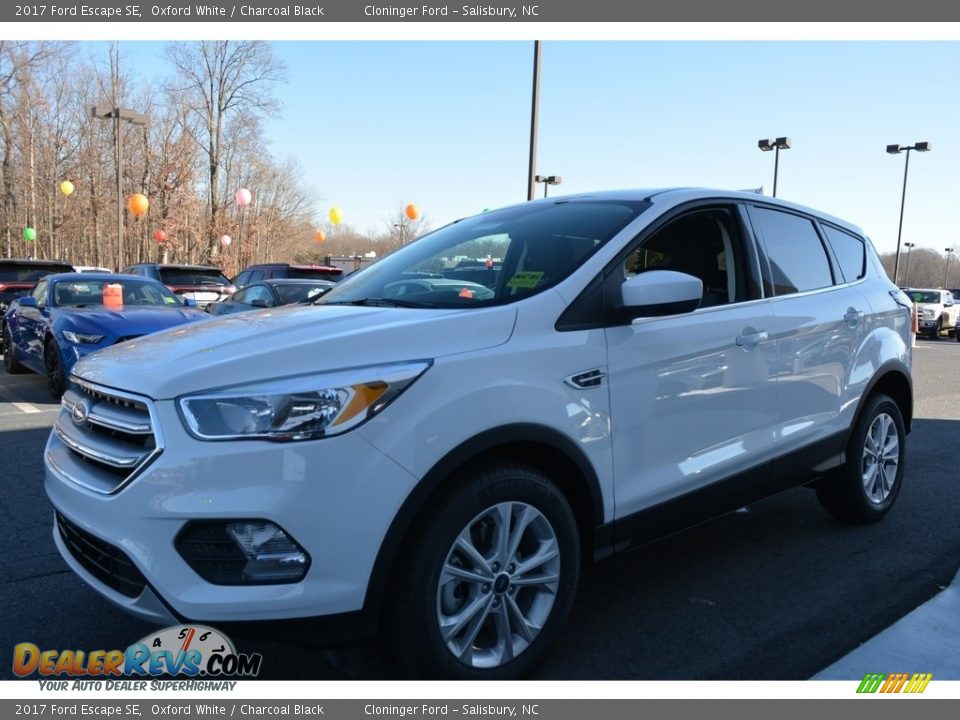 2017 Ford Escape SE Oxford White / Charcoal Black Photo #3