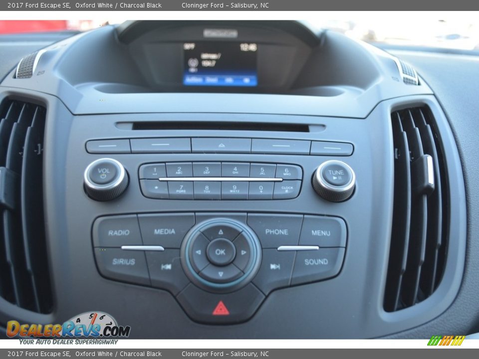 2017 Ford Escape SE Oxford White / Charcoal Black Photo #10