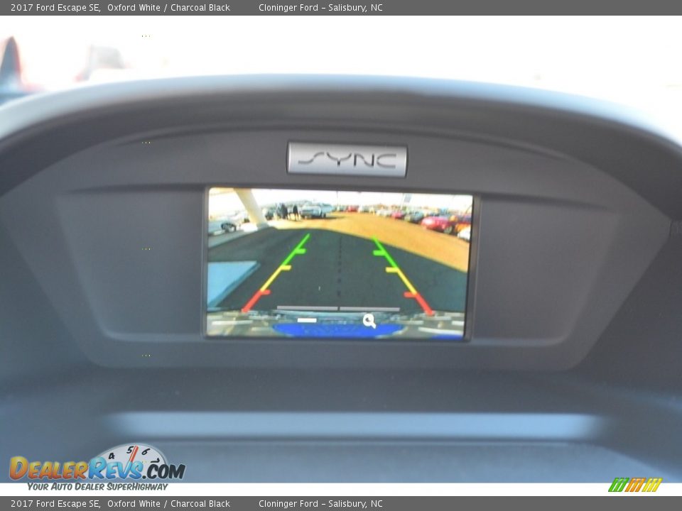 2017 Ford Escape SE Oxford White / Charcoal Black Photo #12
