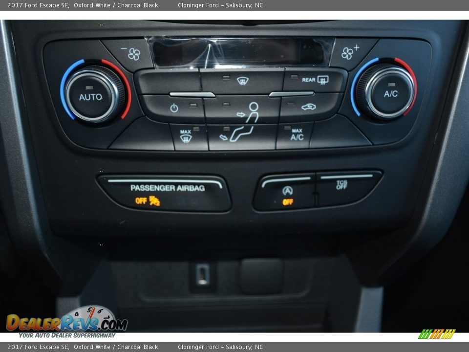 2017 Ford Escape SE Oxford White / Charcoal Black Photo #13