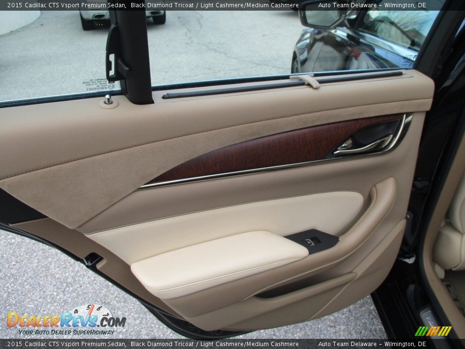 Door Panel of 2015 Cadillac CTS Vsport Premium Sedan Photo #25